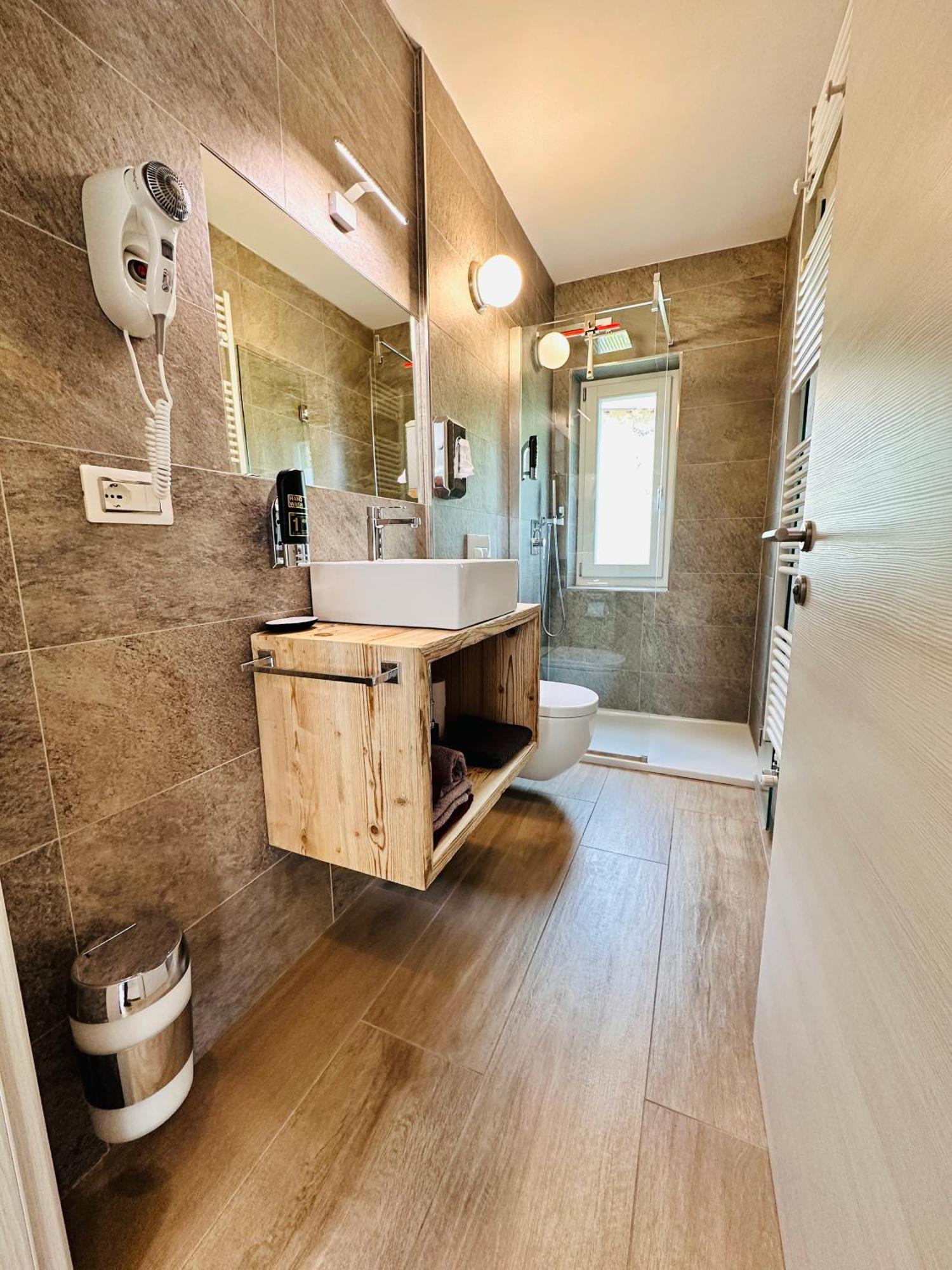 Casa Tosca - Holiday Home Torbole Sul Garda Buitenkant foto