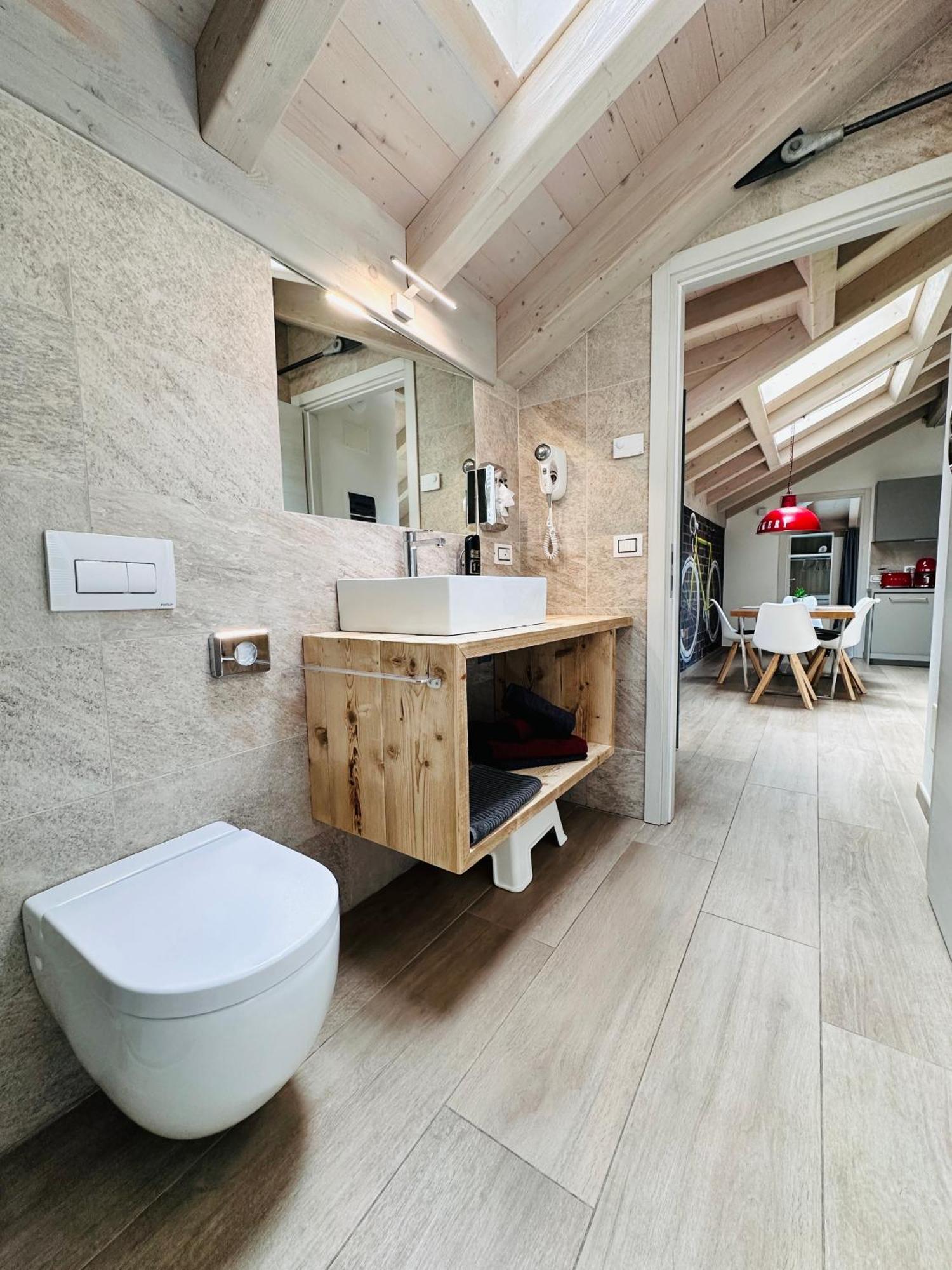 Casa Tosca - Holiday Home Torbole Sul Garda Buitenkant foto