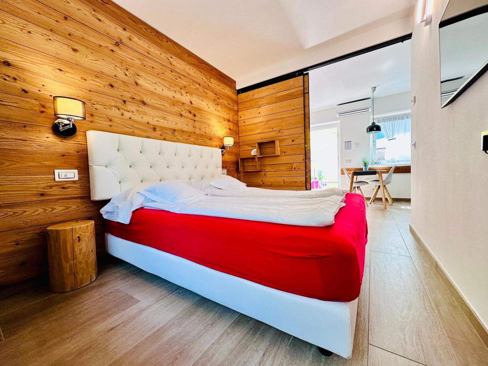 Casa Tosca - Holiday Home Torbole Sul Garda Buitenkant foto